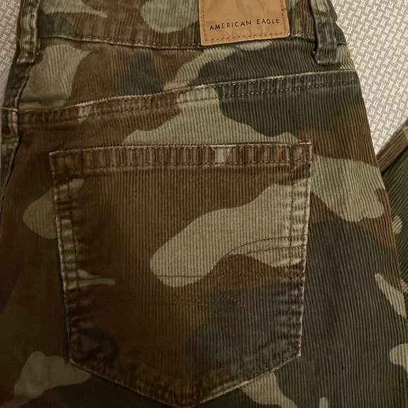 American Eagle Corduroy Mom Jeans Women’s Size 2 Camo High Rise Retro Military - Picture 4 of 6